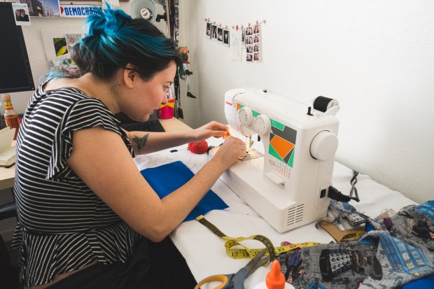 Making DIY Zipper Pouch Tardis Day Doctor Who-6.jpg